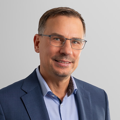 Dirk Hadaschik, PhD, joined cecava as Chief Scientific Officer